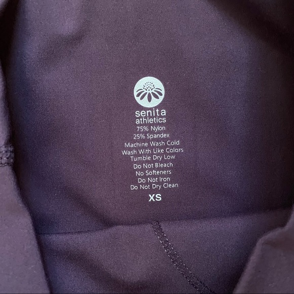 SOLD - SENITA - Shakti Pocket Leggings in Eggplant - Picture 6 of 7